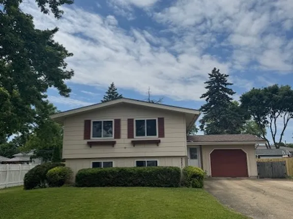 2221 Root St, Crest Hill, IL 60403