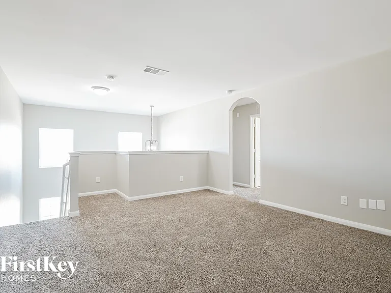 710 Shady Meadow Ln — Photo 8