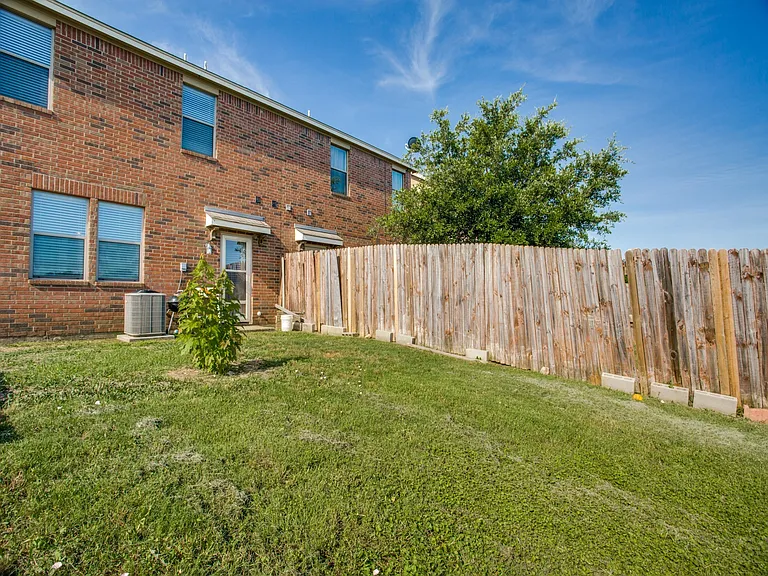 8424 Jay St — Photo 25