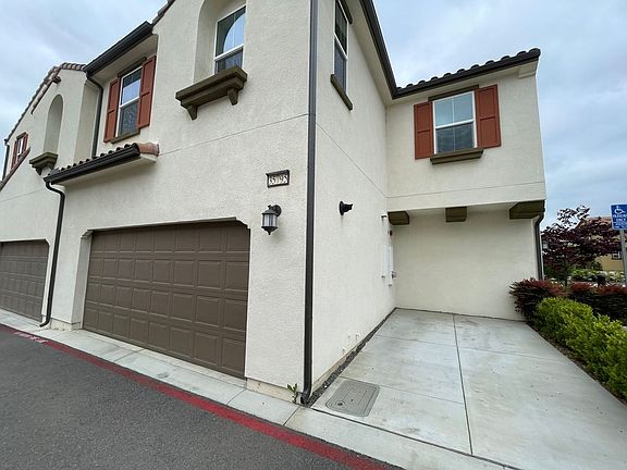 3rd image of 35795 Landon Ln