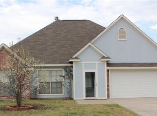 5385 Bluebell Dr, Bossier City, LA 71112