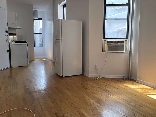 Rented by Michael Palmieri, LREB | media 17