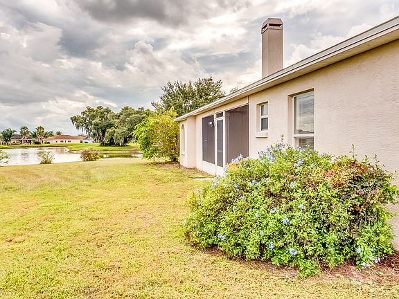 5th image of 531 Terranova Cir
