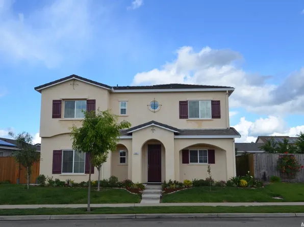 2320 Breton Dr, Oakdale, CA 95361