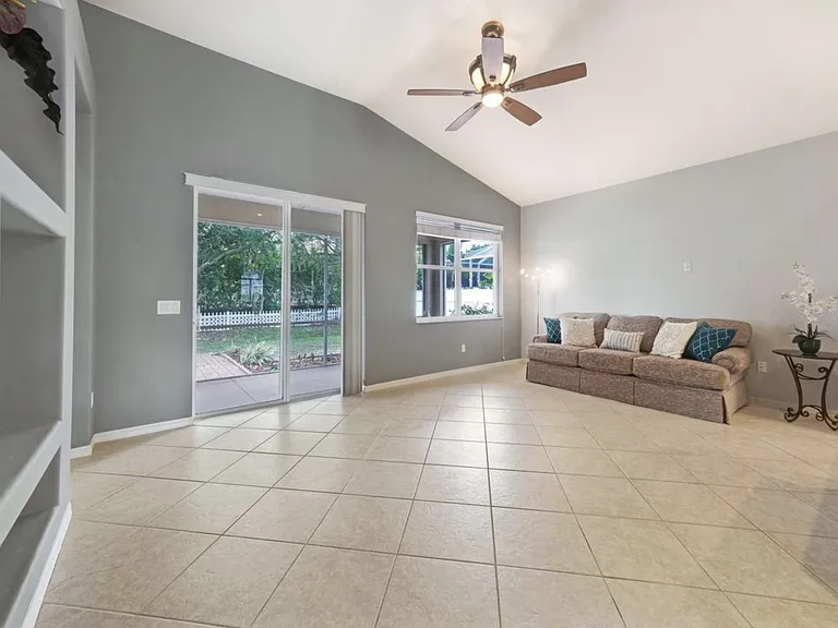 5392 New Covington Dr — Photo 9