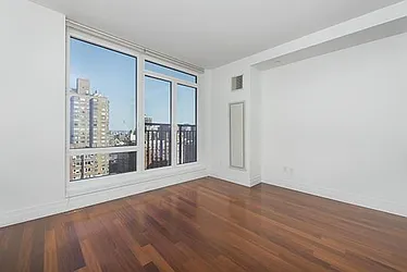Rented by Sumitomo Real Estate Sales