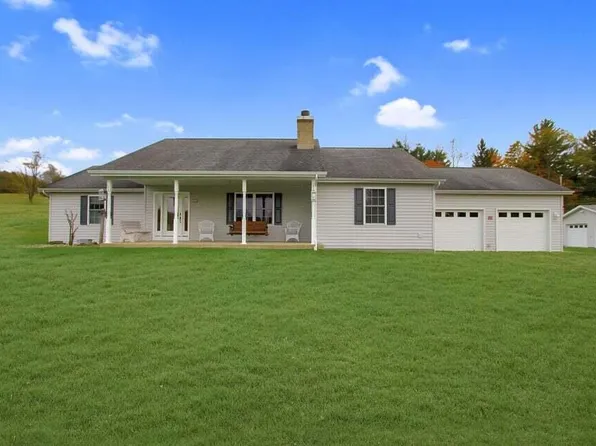 151 South St, Rockton, PA 15856
