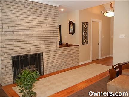 Gas fireplace in living room entrance