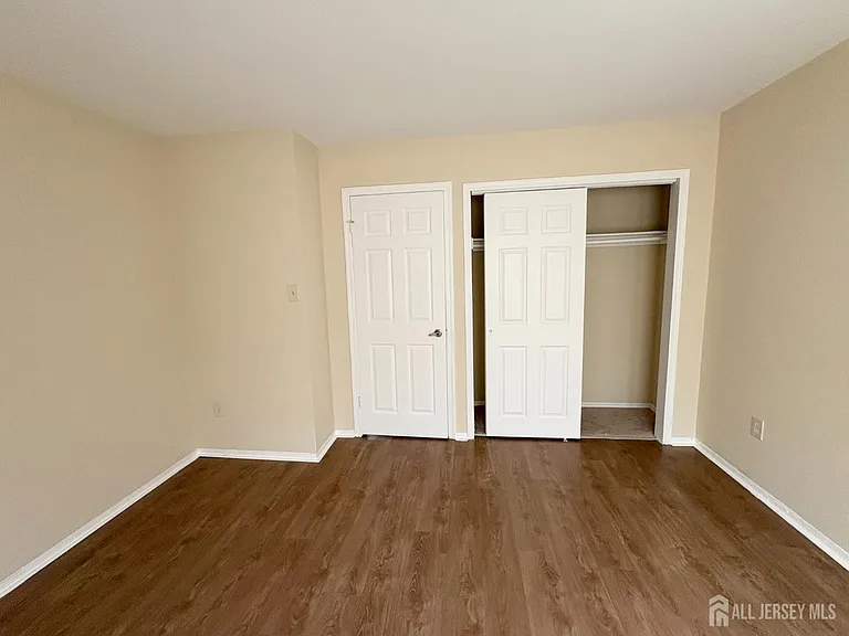 7 Daniel Webster Ave #D — Photo 10