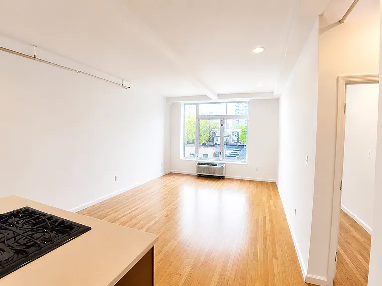 97 Grand Ave #5V — Photo 2
