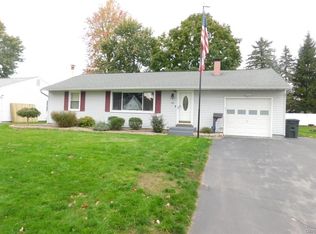 121 Lawdon St, North Syracuse, NY 13212