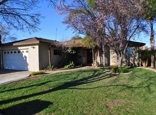1334 Cindy Ave, Clovis, CA 93612