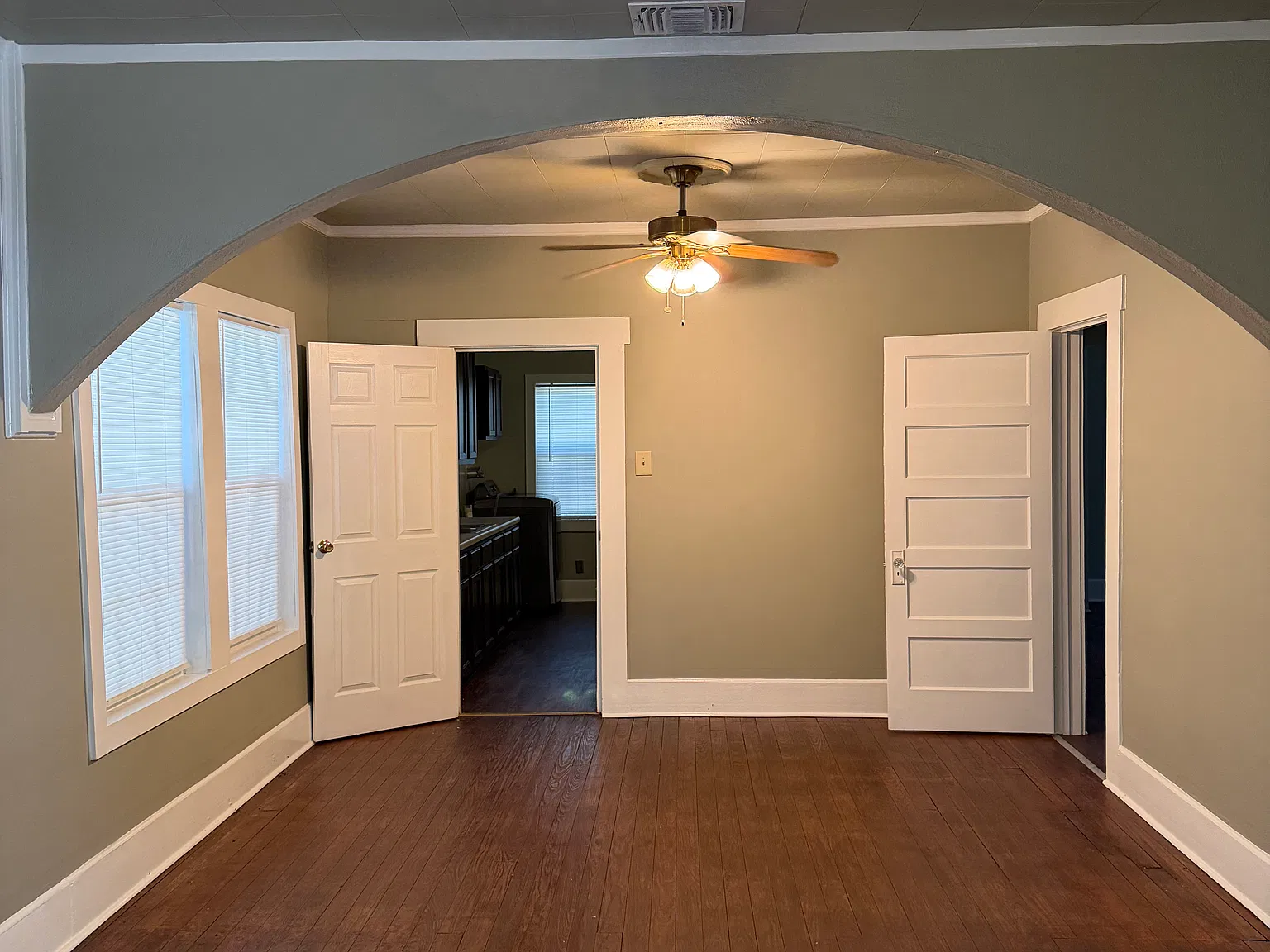2 bed, 1100 sqft, $1,550 — Photo 4