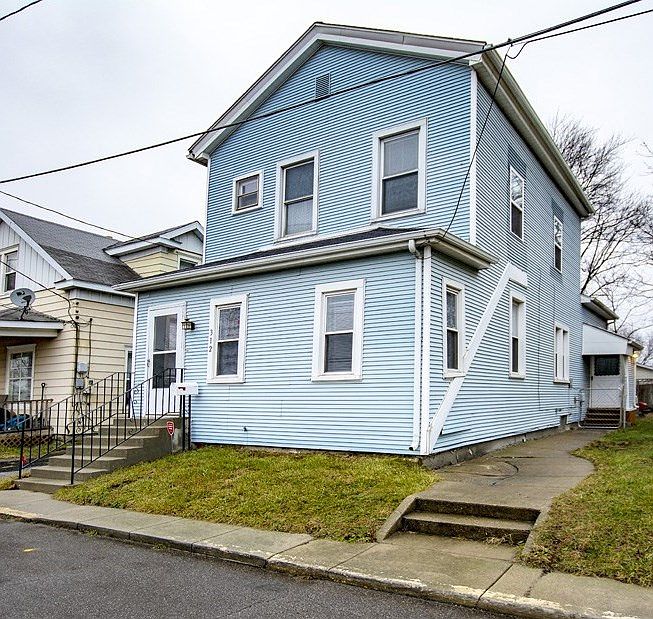1st image of 312 Fisher Ct