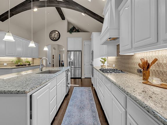 4th image of 2704 Esplanade Blvd #2704