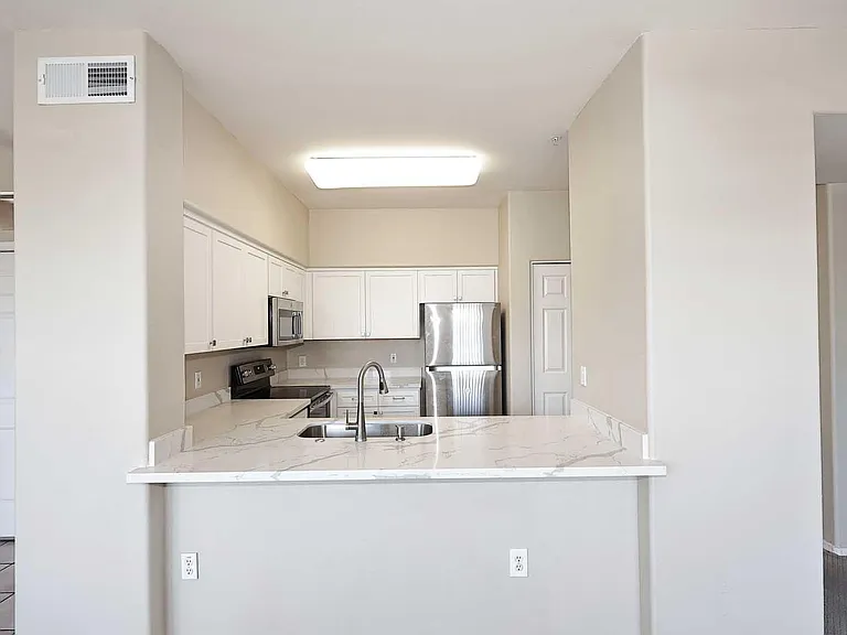 20100 N 78th Pl #2156 — Photo 2