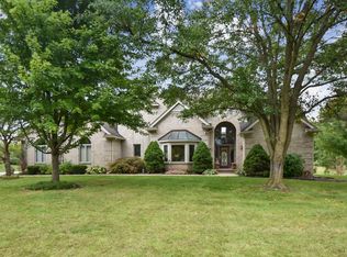 7934 Jennings Rd, Whitmore Lake, MI 48189