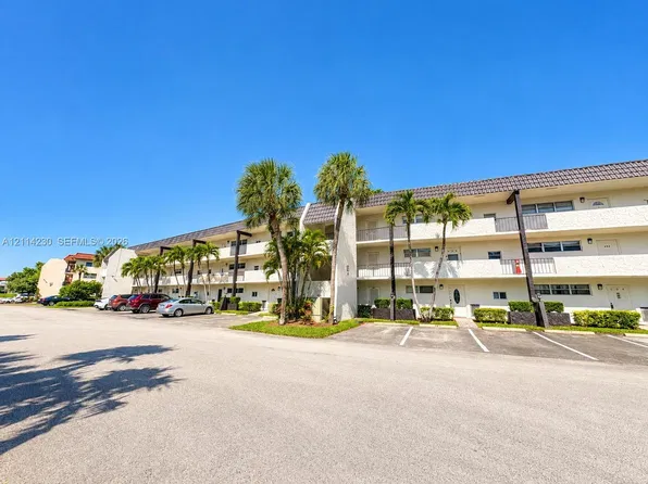 671 S Hollybrook Dr APT 206, Pembroke Pines, FL 33025