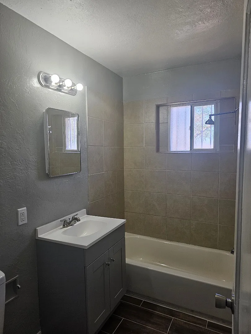 Unit Photo - 505 Florida St SE #507