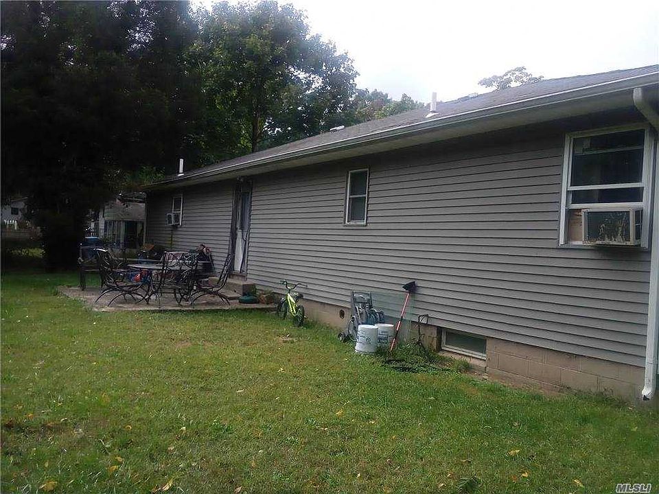 2nd image of 21 Judith Dr