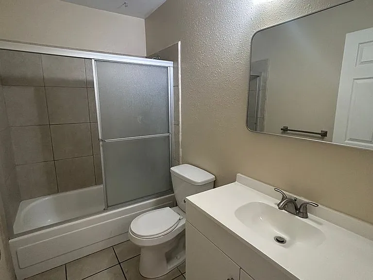 2104 Sharon Way — Photo 13
