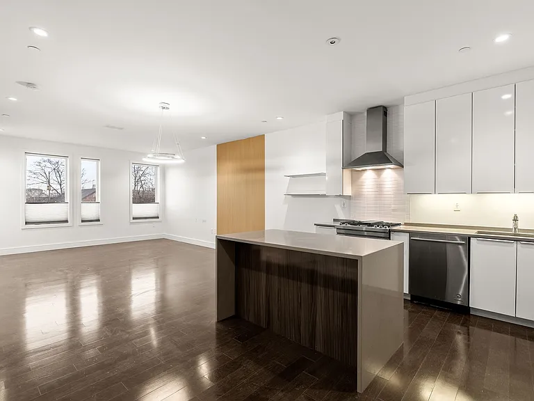 33 B St #108 — Photo 14