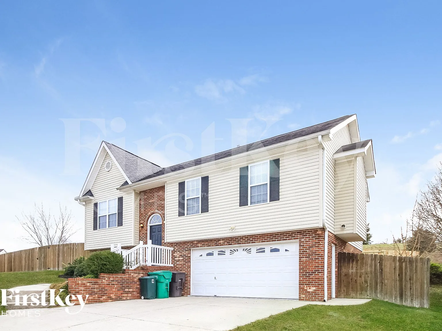 3 bed, 2.0 bath, 1412 sqft, $1,970 — Photo 2
