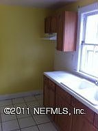 4th image of 615 Carlton St