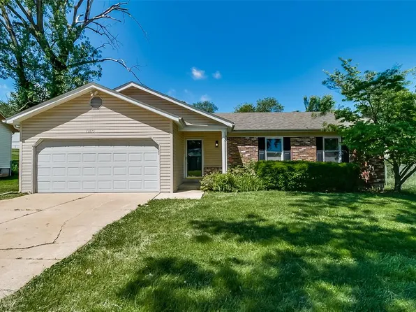 11675 Helenoak Dr, Florissant, MO 63033