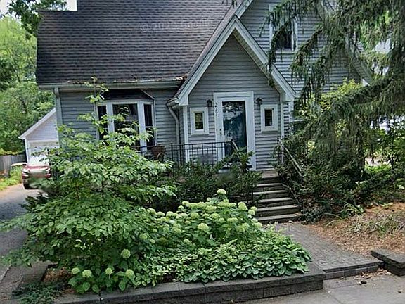2nd image of 237 Connolly St