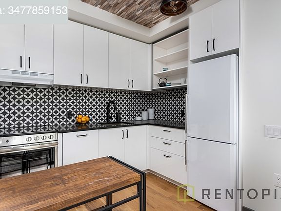 4th image of 340 Evergreen Ave #372