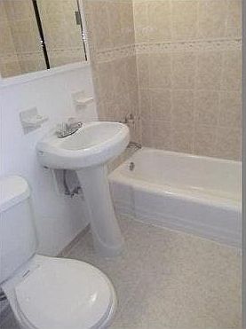 4th image of 1610 NW North River Dr APT 202