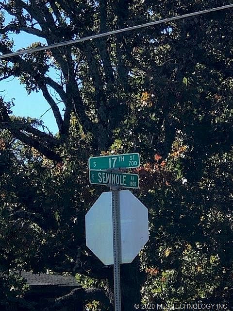 2nd image of Seminole Rd