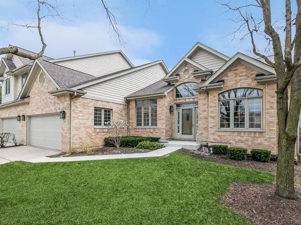 5207 Creek Dr, Western Springs, IL 60558
