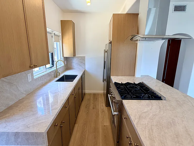 4215 E Livingston Dr #2 — Photo 6