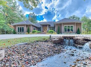 7211 S Harvey St, Spring Lake, MI 49456