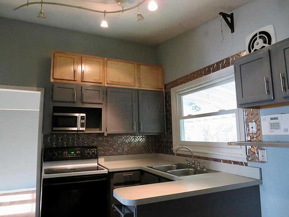 5th image of 2869 La Rosa Dr