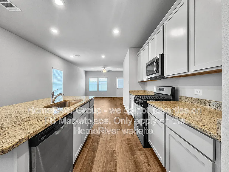 11889 Whirlaway Dr — Photo 6