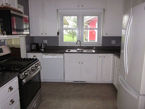 2nd image of 1511 S Lewis St