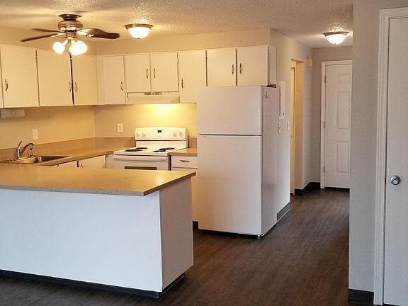townhouse kitchen