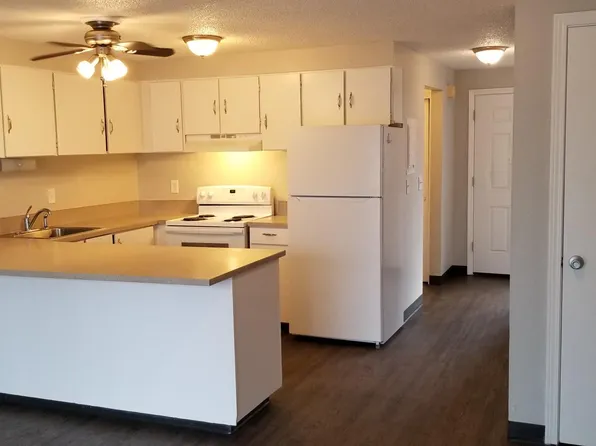 Hilltop Plaza, 418 Hilda St APT 4, Oregon City, OR 97045