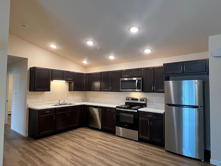 713 Caroline St — Photo 165