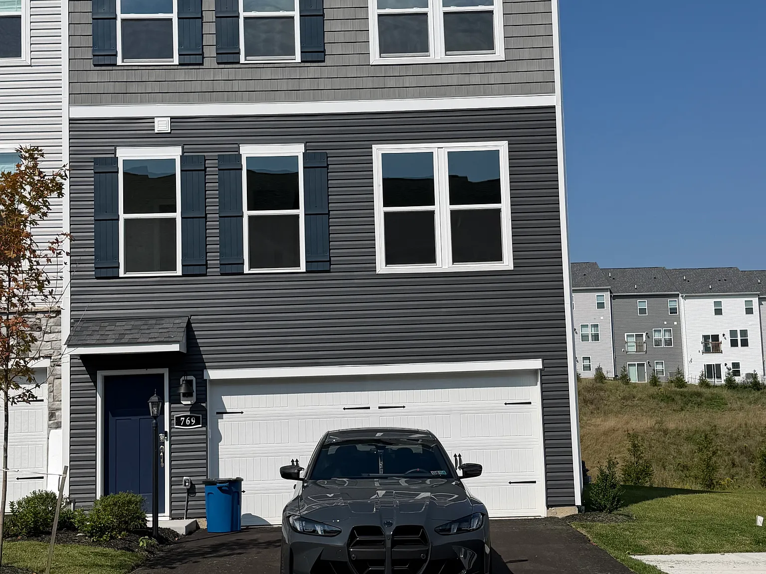 3 bed, 2.5 bath, 2118 sqft, $2,800 — Photo 1