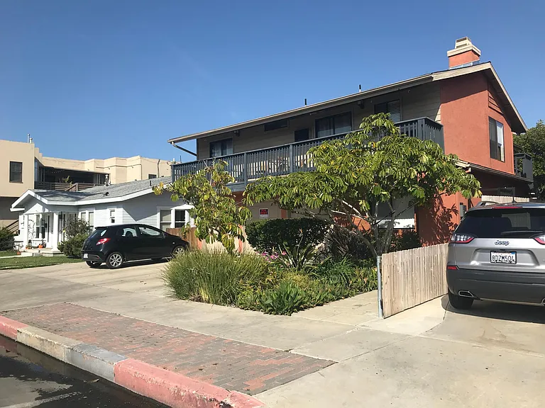 4675 Oregon St — Photo 4