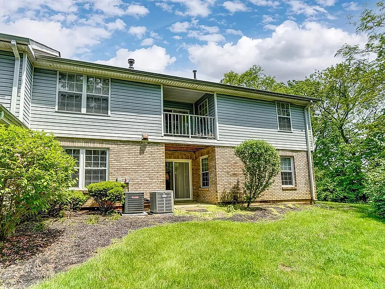 9728 Timberview Ct #10 — Photo 38