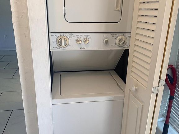4th image of 24202 Sandalwood Dr
