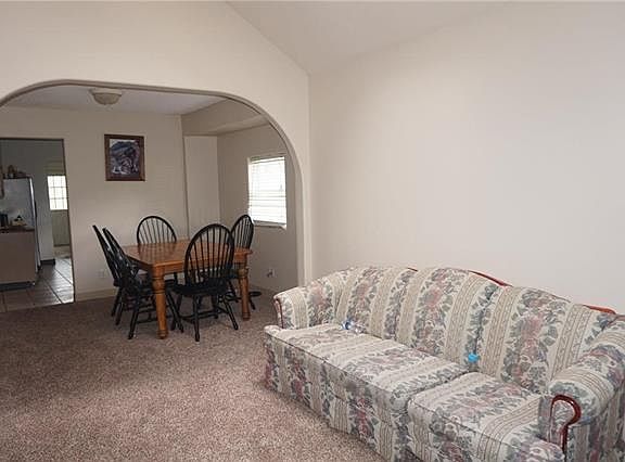 3rd image of 1820 Bunker Ave