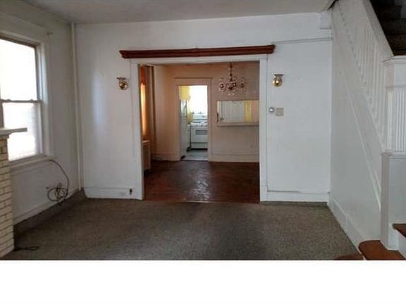 3rd image of 122 N Hartford Ave