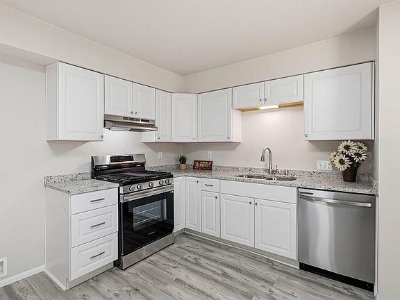 3rd image of 503 N 11th St
