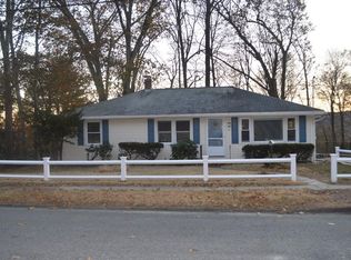 13 Columbine Rd, Worcester, MA 01609